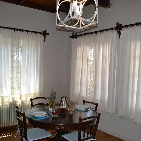 “serenity” וילה Agios Leon