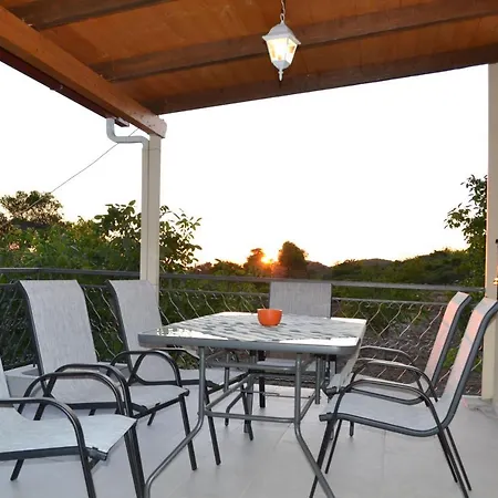 וילה “serenity” *